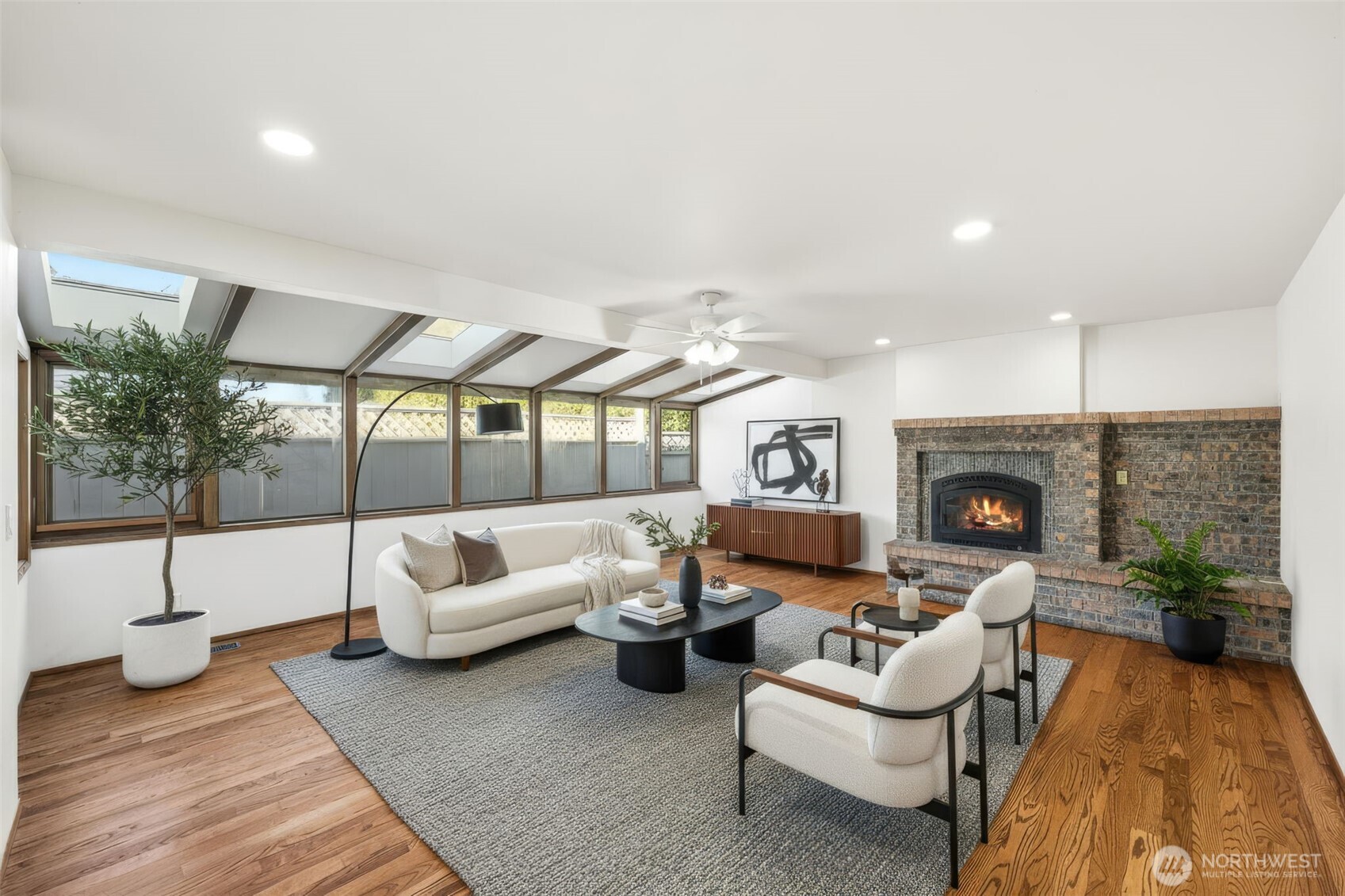 15931 22nd Avenue SW, Burien, WA 98166