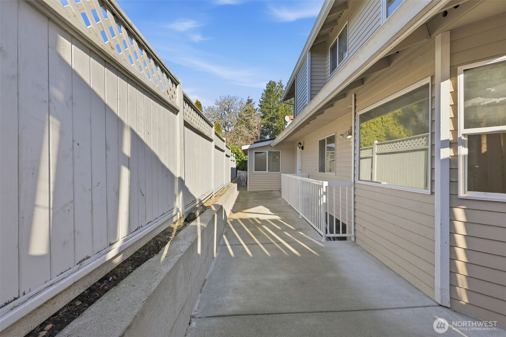 15931 22nd Avenue SW, Burien, WA 98166