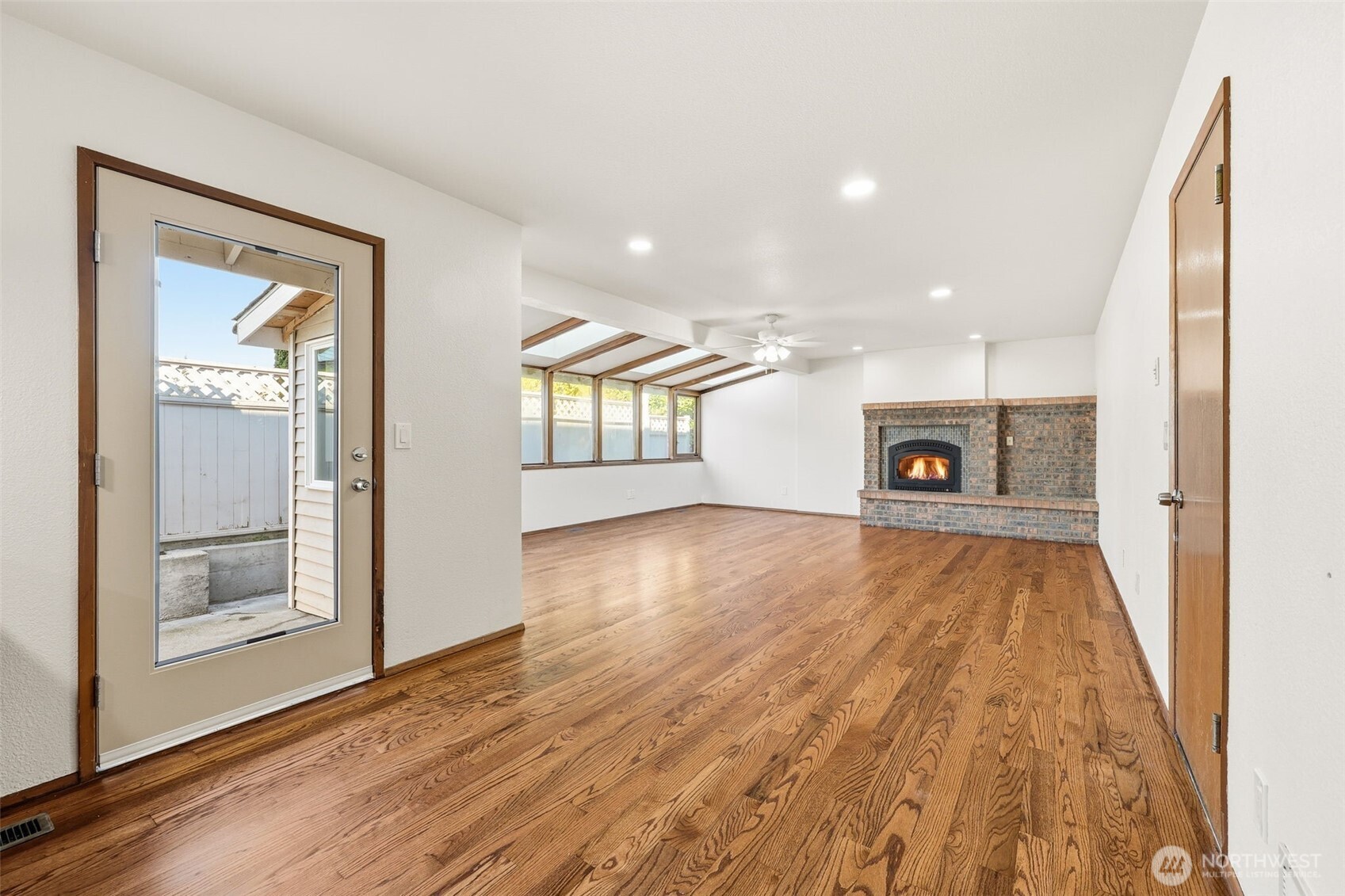 15931 22nd Avenue SW, Burien, WA 98166