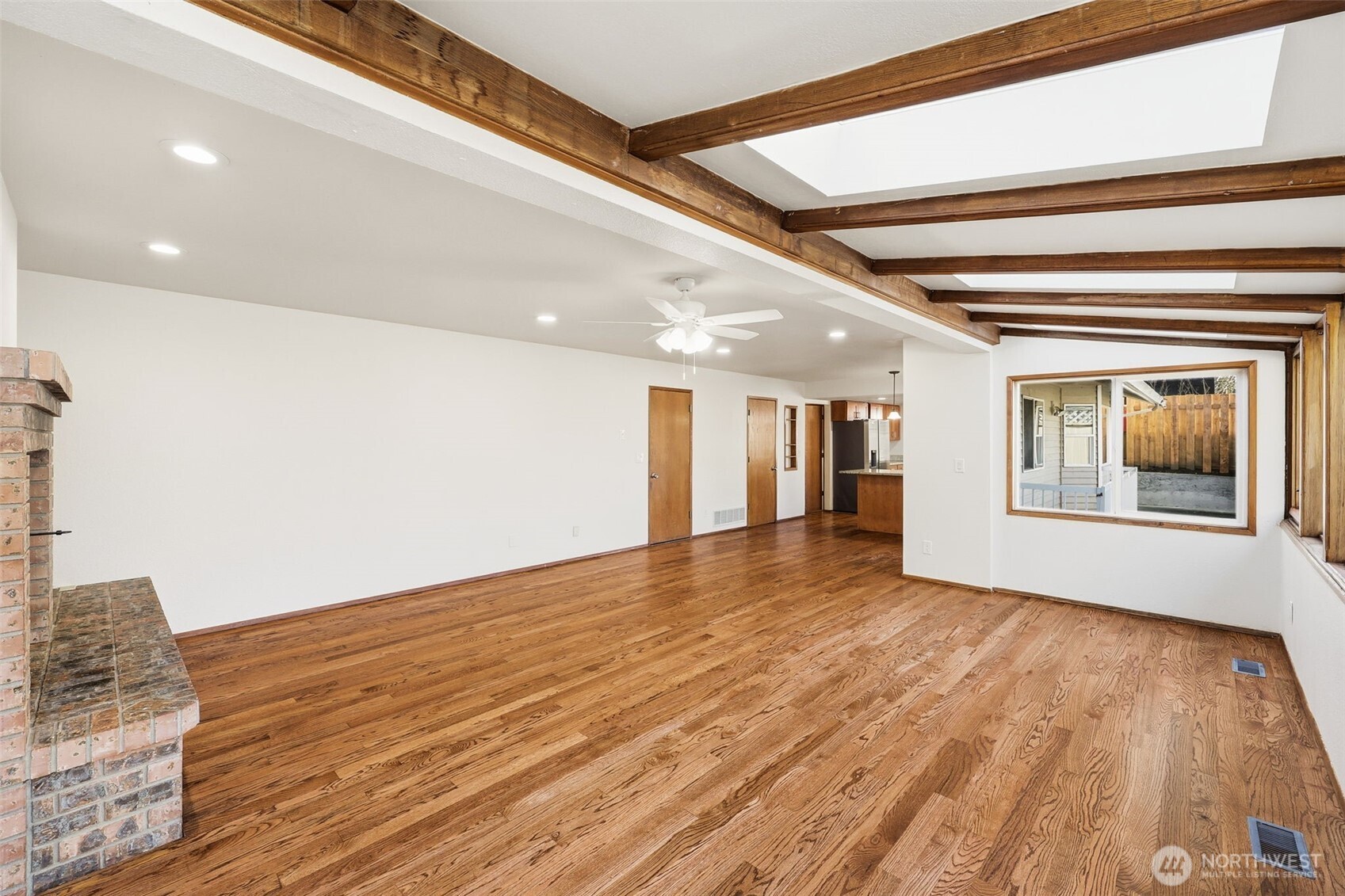 15931 22nd Avenue SW, Burien, WA 98166