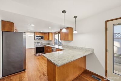 15931 22nd Avenue SW, Burien, WA 98166 - Photo 8