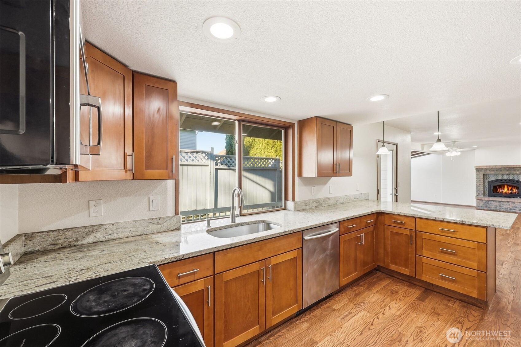 15931 22nd Avenue SW, Burien, WA 98166