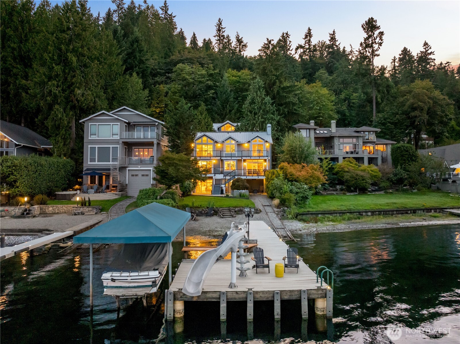 528 W Lake Sammamish Parkway SE, Bellevue, WA 98008