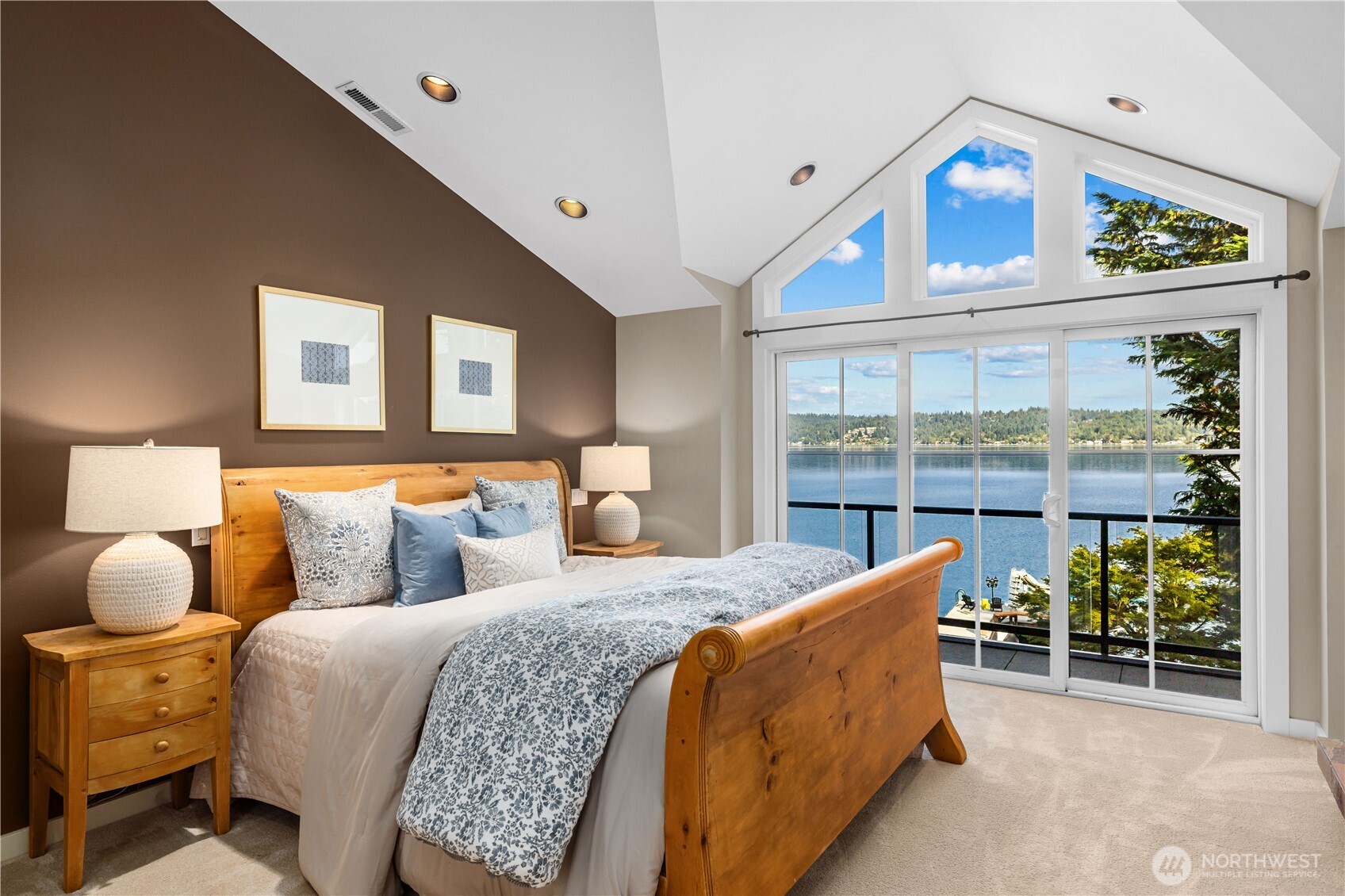 528 W Lake Sammamish Parkway SE, Bellevue, WA 98008