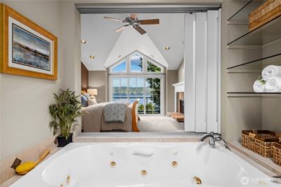 528 W Lake Sammamish Parkway SE, Bellevue, WA 98008 - Photo 16