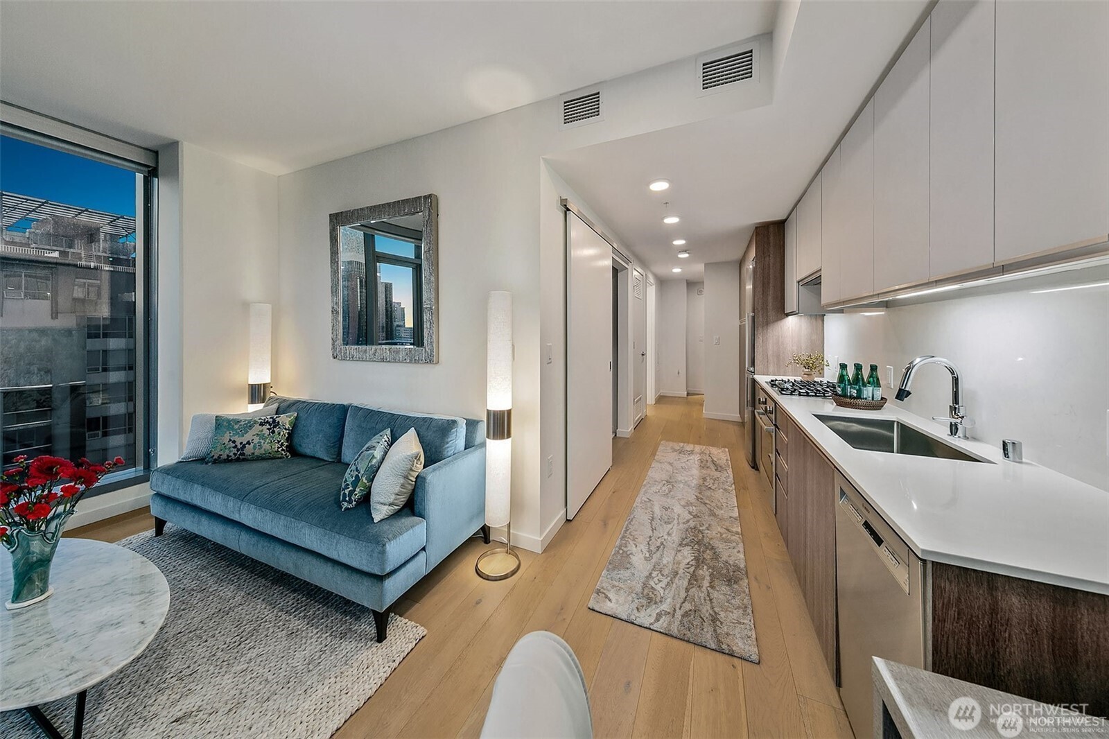 800 Columbia Street #1801, Seattle, WA 98104