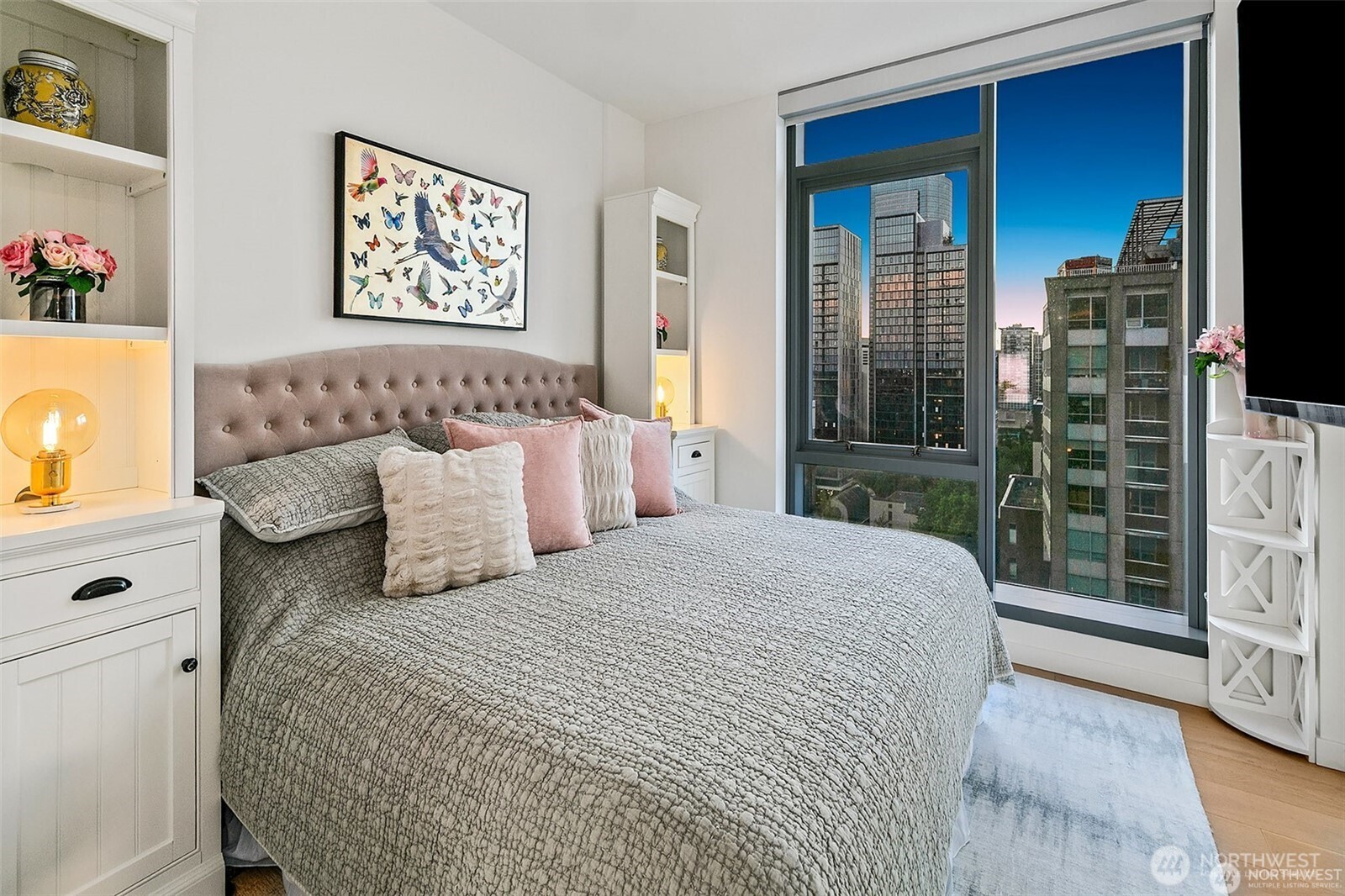 800 Columbia Street #1801, Seattle, WA 98104