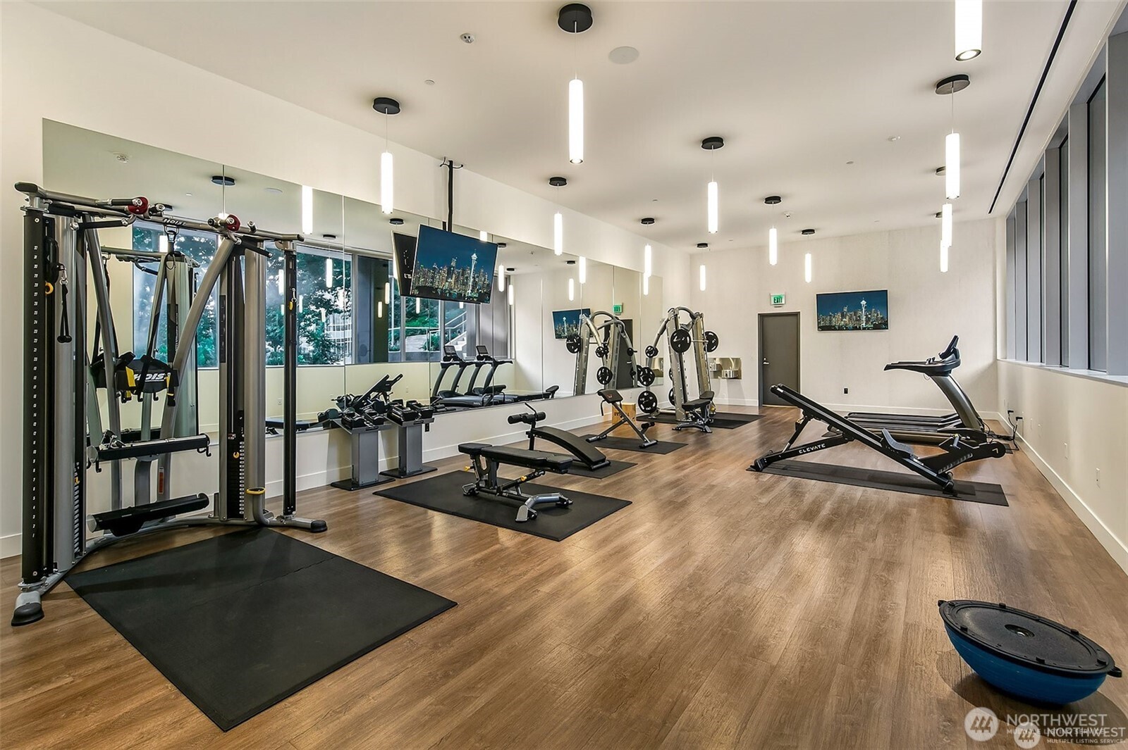 800 Columbia Street #1801, Seattle, WA 98104