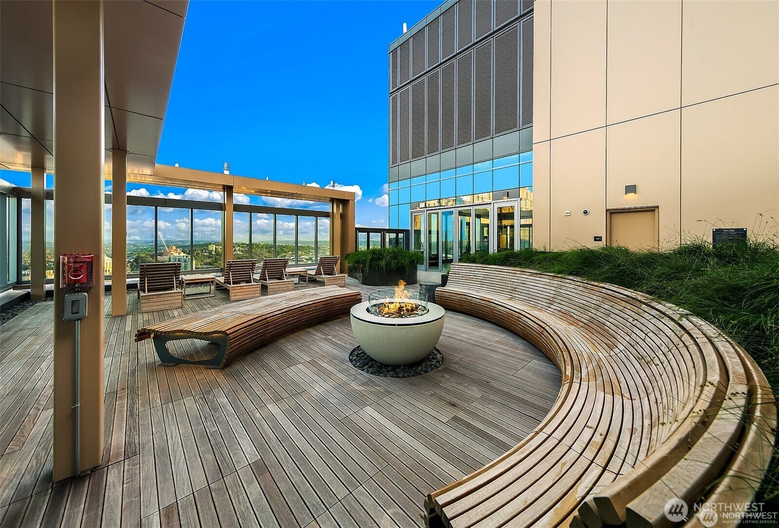 800 Columbia Street #1801, Seattle, WA 98104