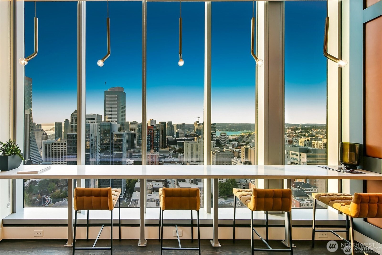 800 Columbia Street #1801, Seattle, WA 98104