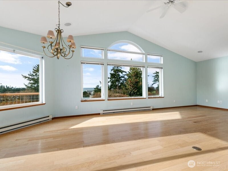 670 El Prado Avenue , Coupeville, WA 98239