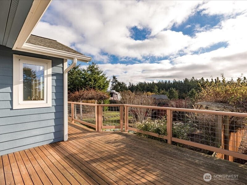 670 El Prado Avenue , Coupeville, WA 98239