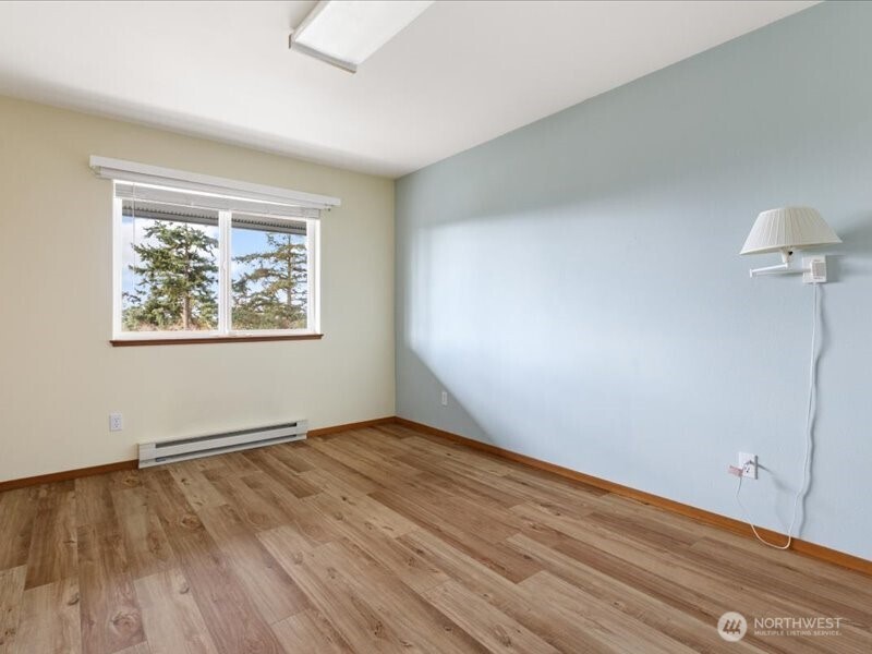 670 El Prado Avenue , Coupeville, WA 98239