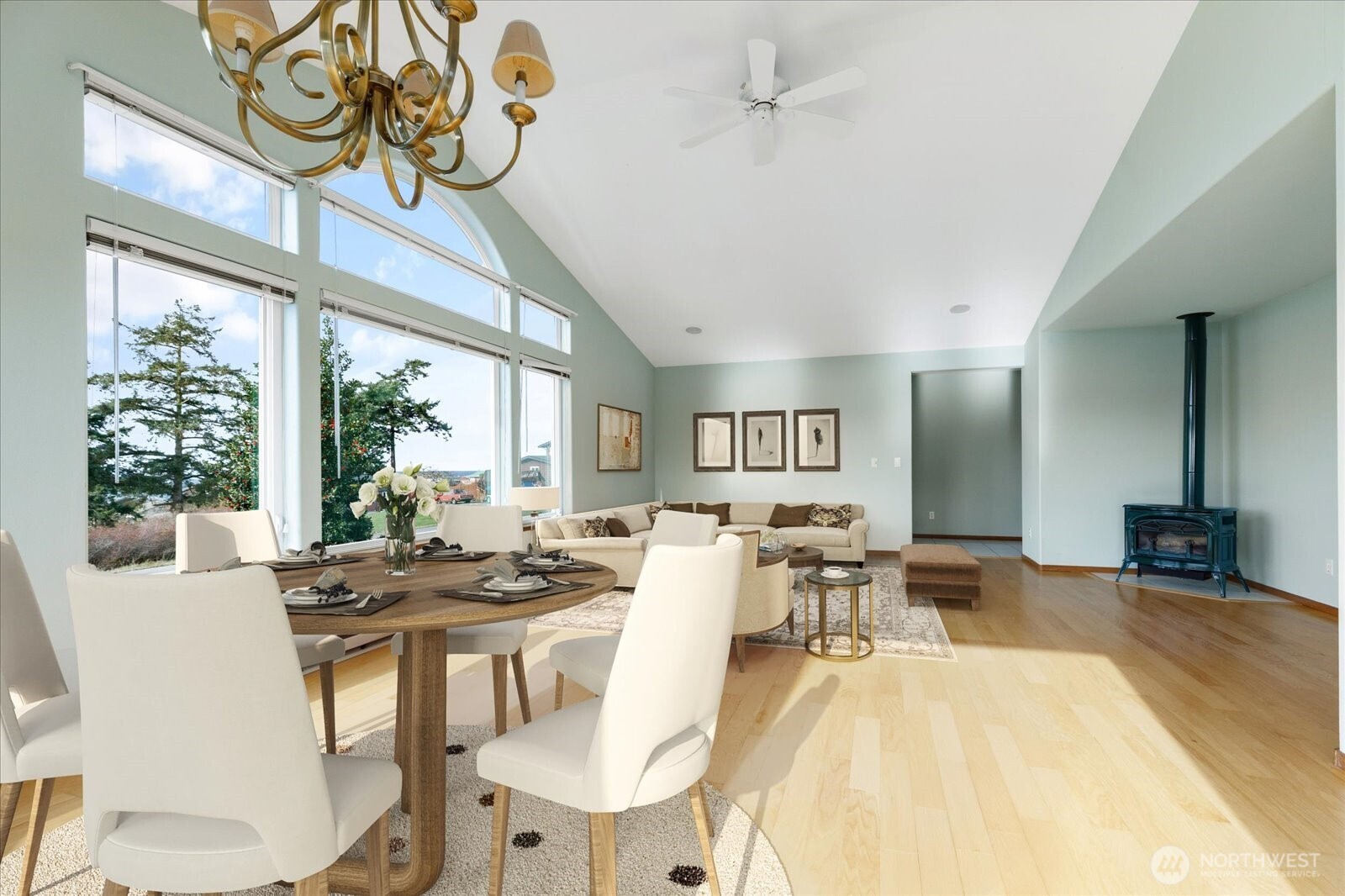 670 El Prado Avenue , Coupeville, WA 98239