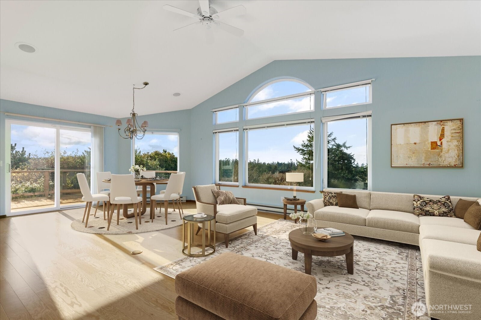 670 El Prado Avenue , Coupeville, WA 98239