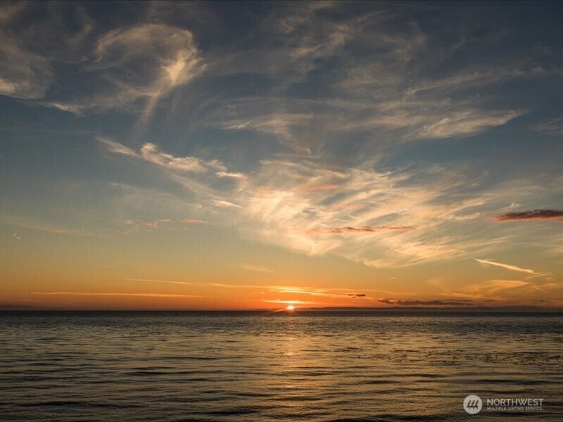 670 El Prado Avenue , Coupeville, WA 98239