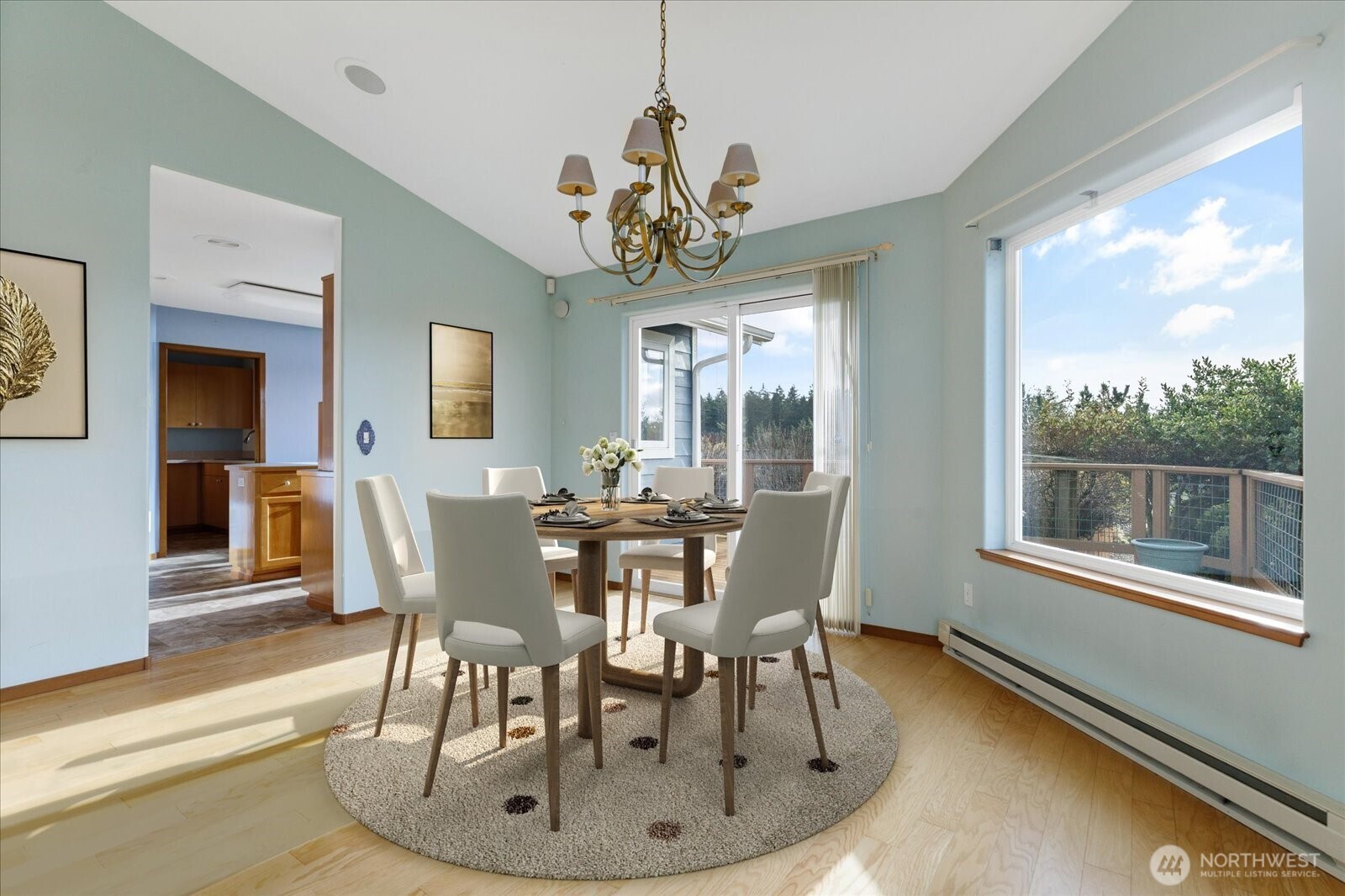 670 El Prado Avenue , Coupeville, WA 98239