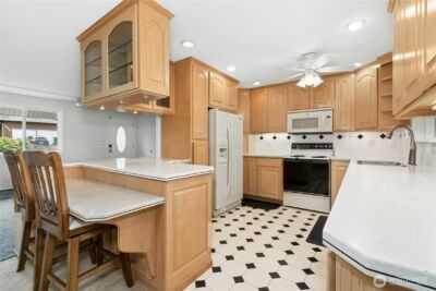 12502 SE 73rd Place , Newcastle, WA 98056 - Photo 11