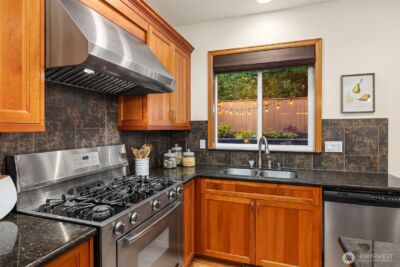 4727 245th Lane SE, Sammamish, WA 98074 - Photo 14