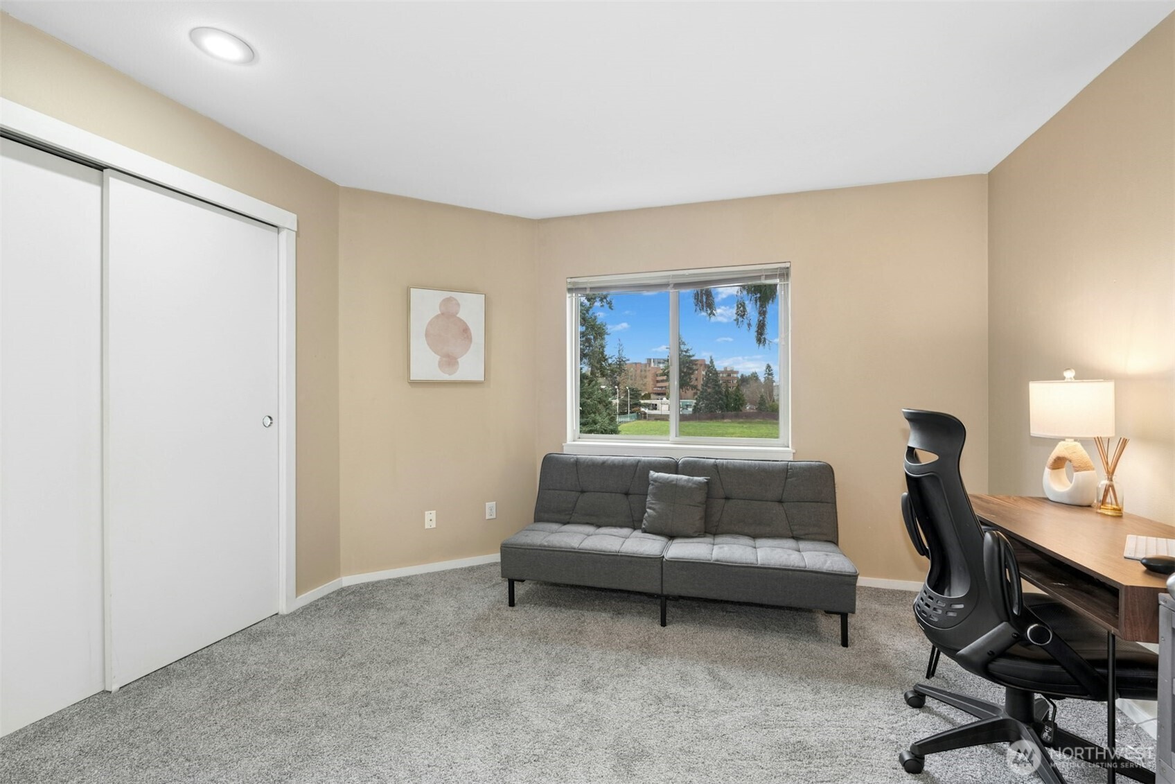 11560 Stone Avenue N #101, Seattle, WA 98133