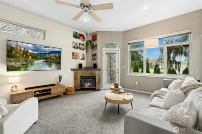 11560 Stone Avenue N #101, Seattle, WA 98133 - Photo 2