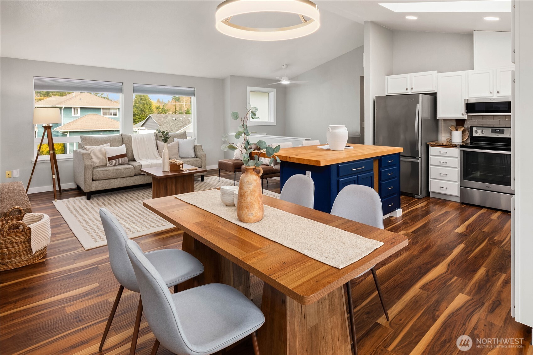 814 213th Street SE, Bothell, WA 98021