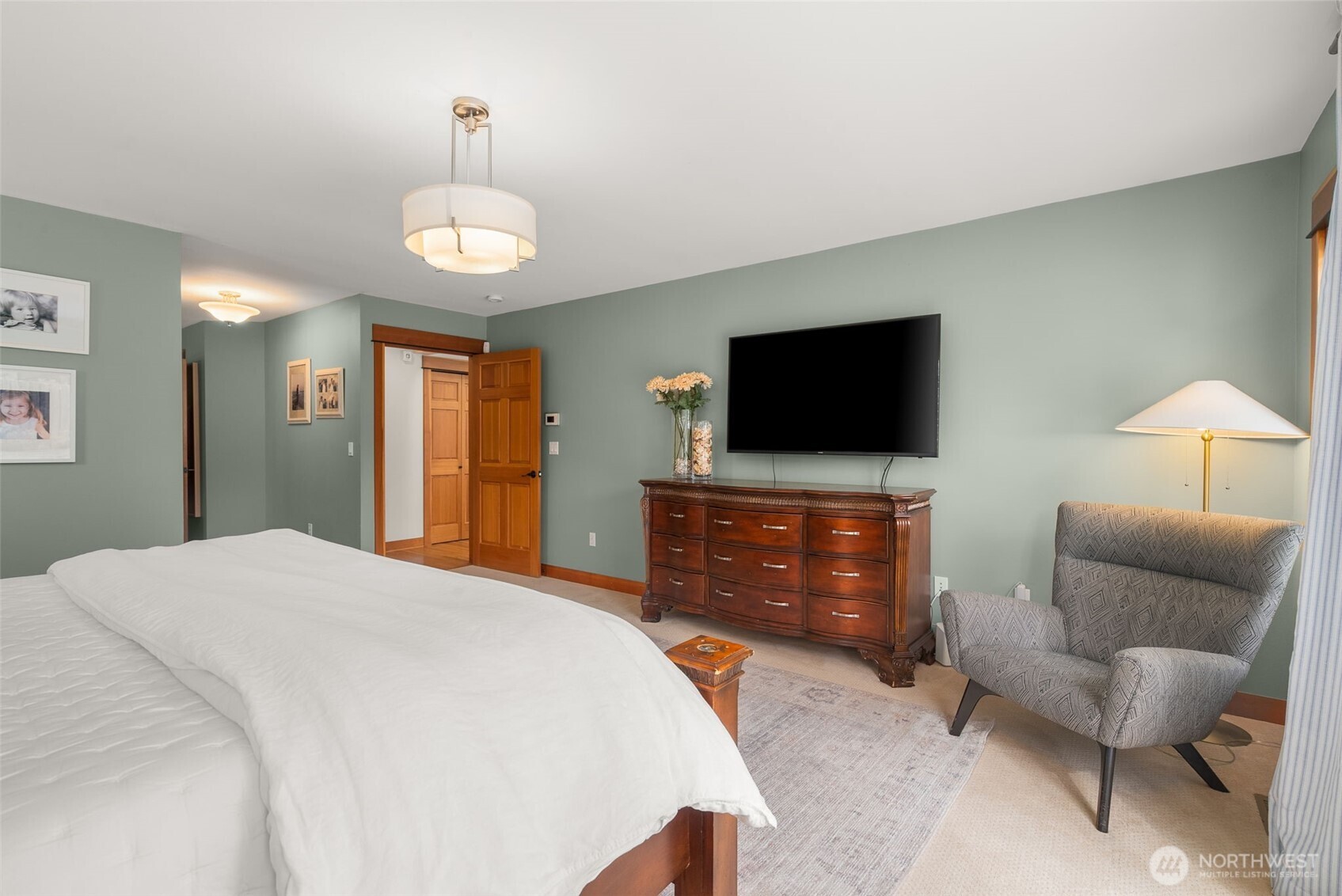 3157 Grandview Drive W, University Place, WA 98466