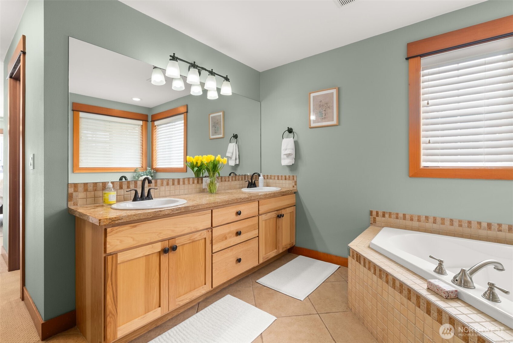 3157 Grandview Drive W, University Place, WA 98466