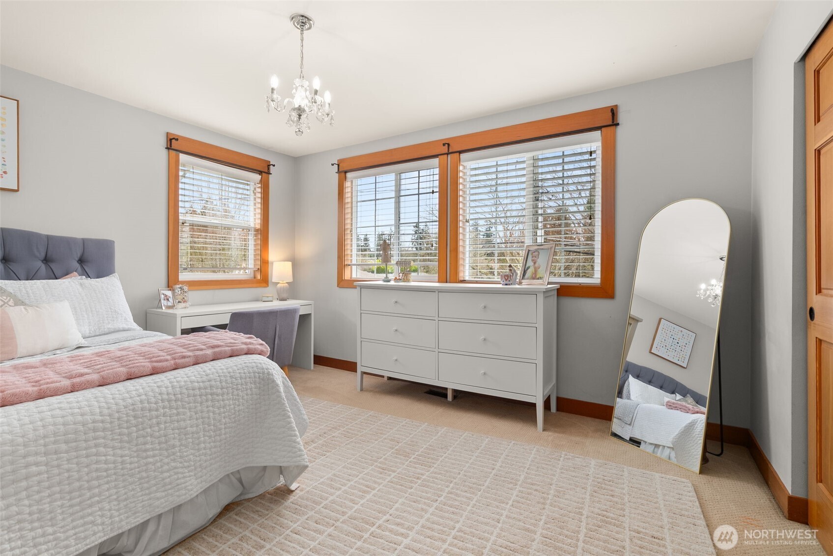 3157 Grandview Drive W, University Place, WA 98466