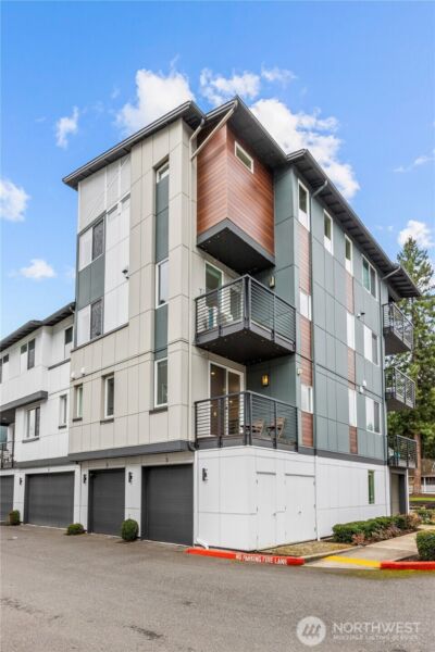 23103 NE 8th St #E1, Sammamish, WA 98074