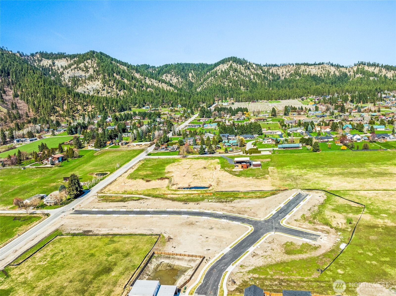 102 Alpenglow Drive , Leavenworth, WA 98826