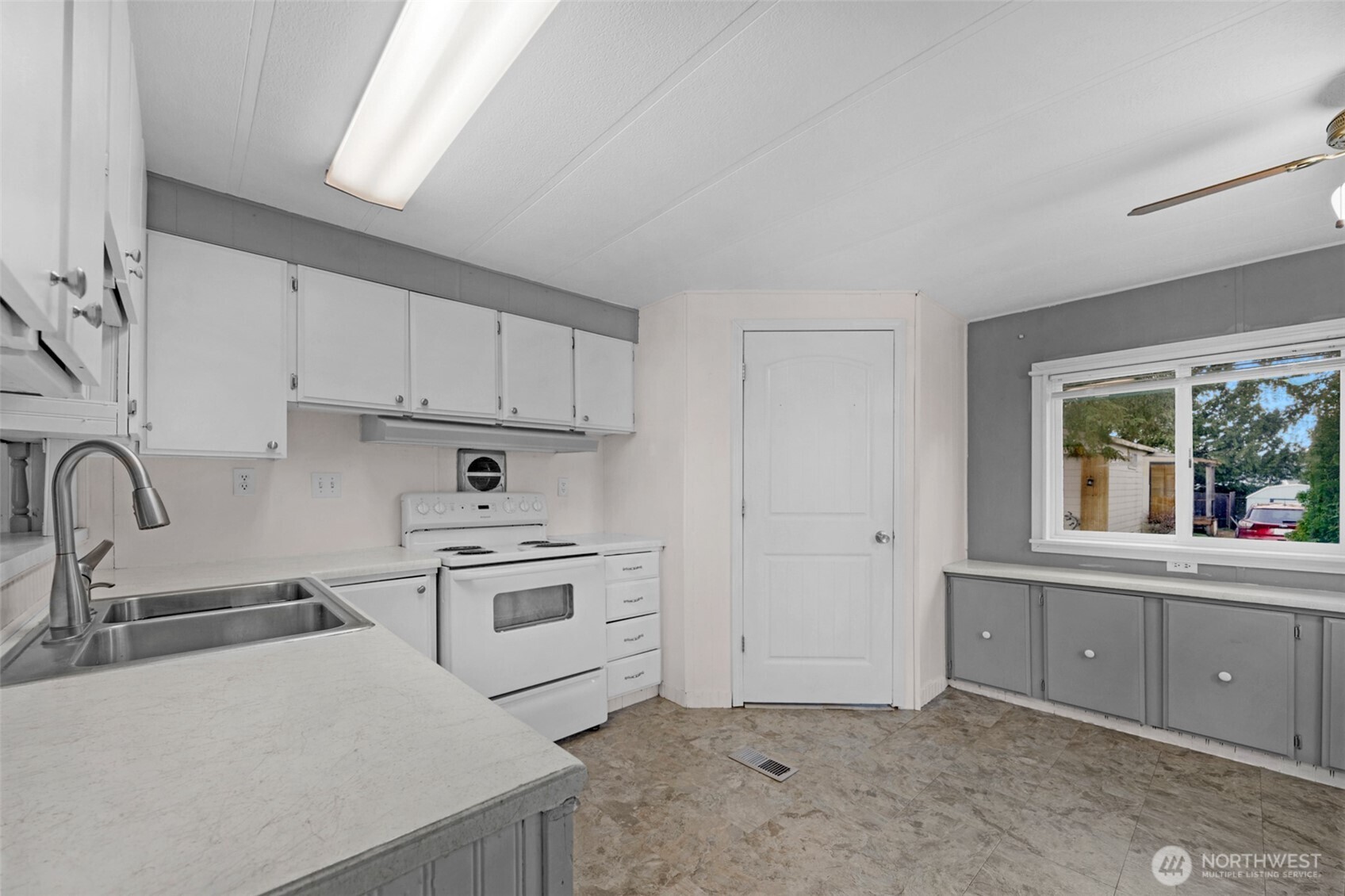 6118 67th Avenue NE #4, Marysville, WA 98270