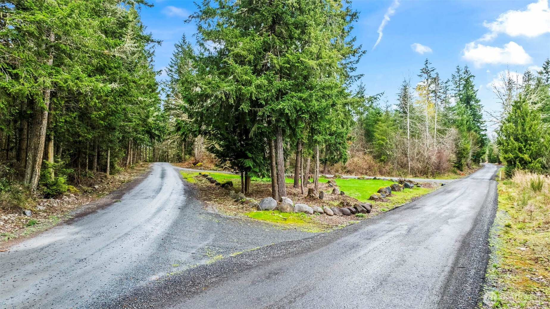 123 Highland Drive E, Roy, WA 98580
