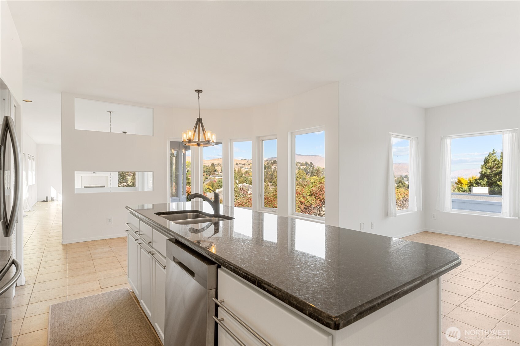 301 Canyon Place , Wenatchee, WA 98801