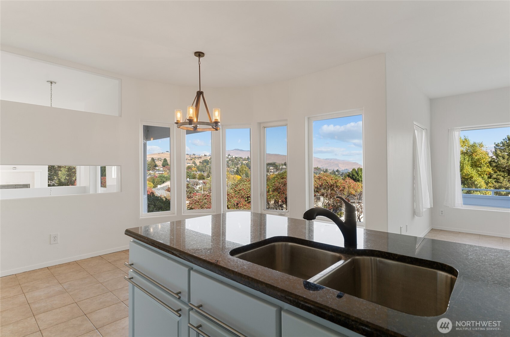 301 Canyon Place , Wenatchee, WA 98801