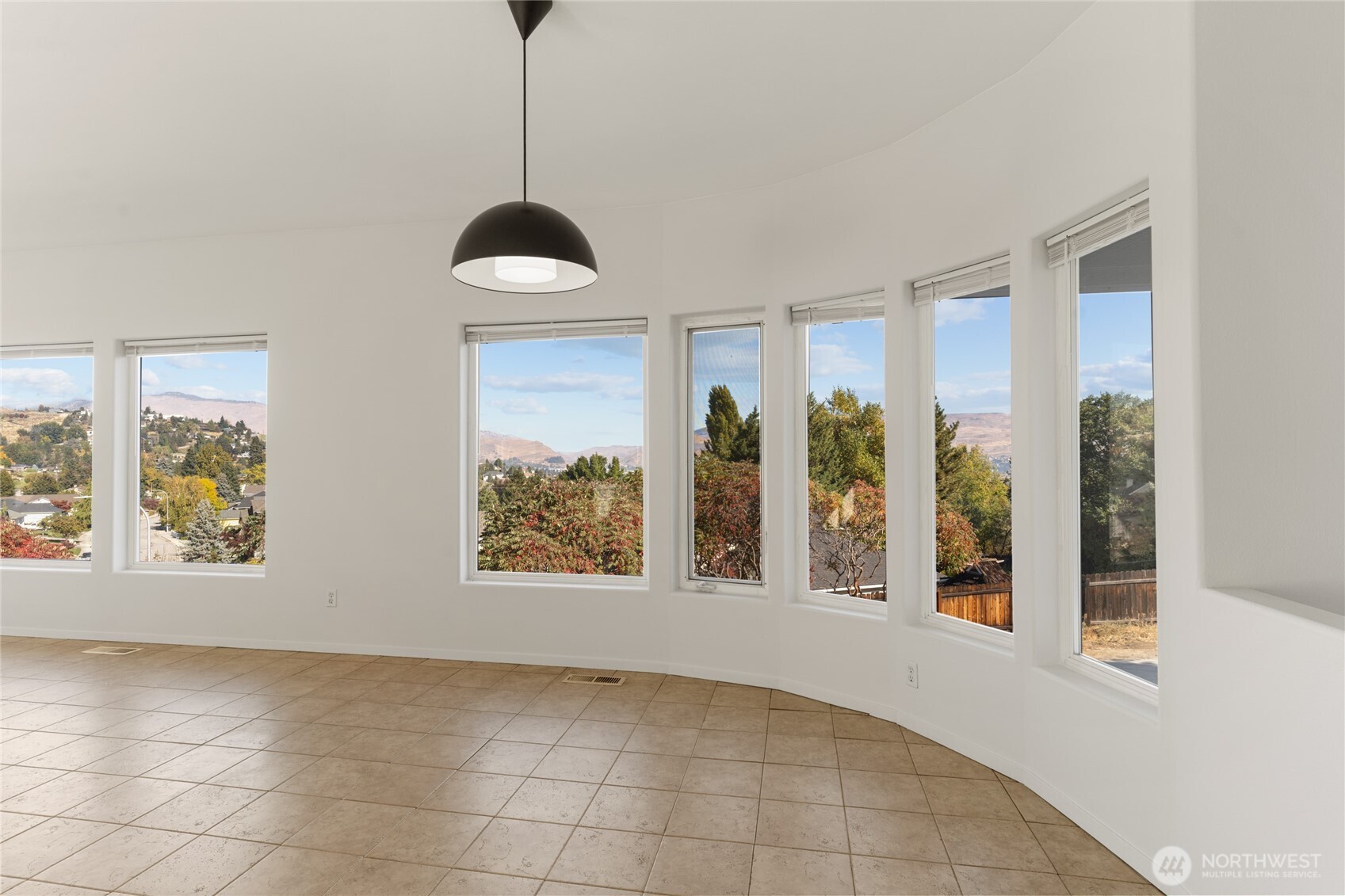 301 Canyon Place , Wenatchee, WA 98801