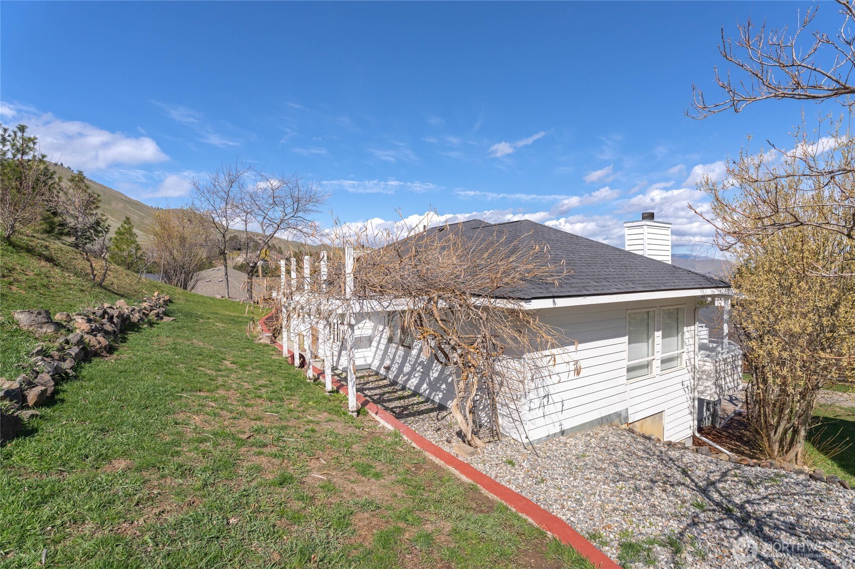 301 Canyon Place , Wenatchee, WA 98801