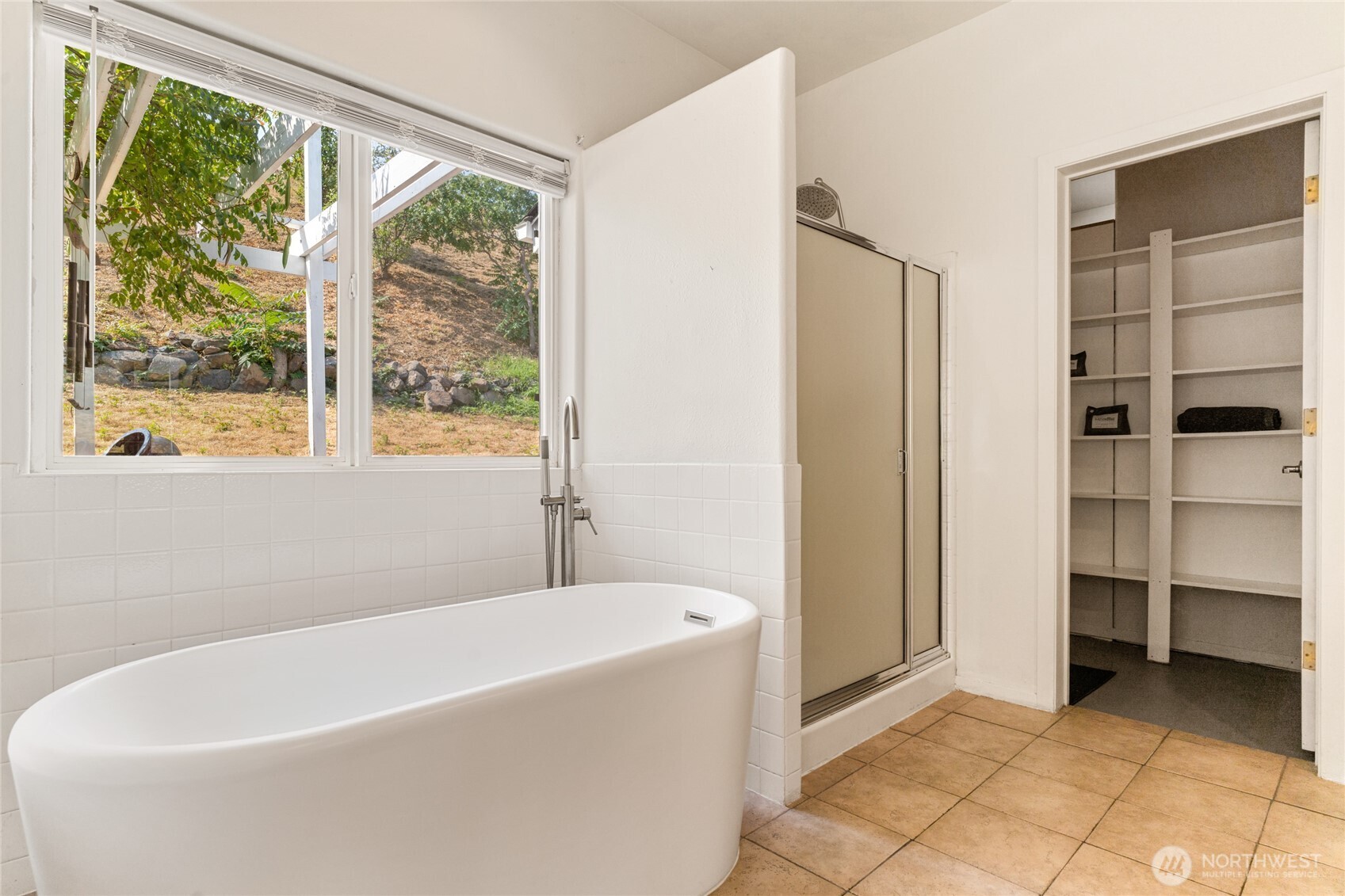 301 Canyon Place , Wenatchee, WA 98801