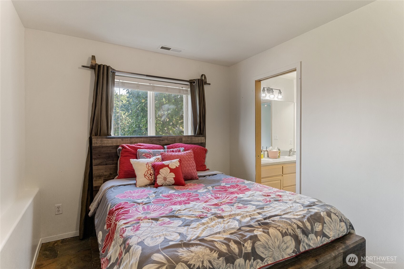 301 Canyon Place , Wenatchee, WA 98801