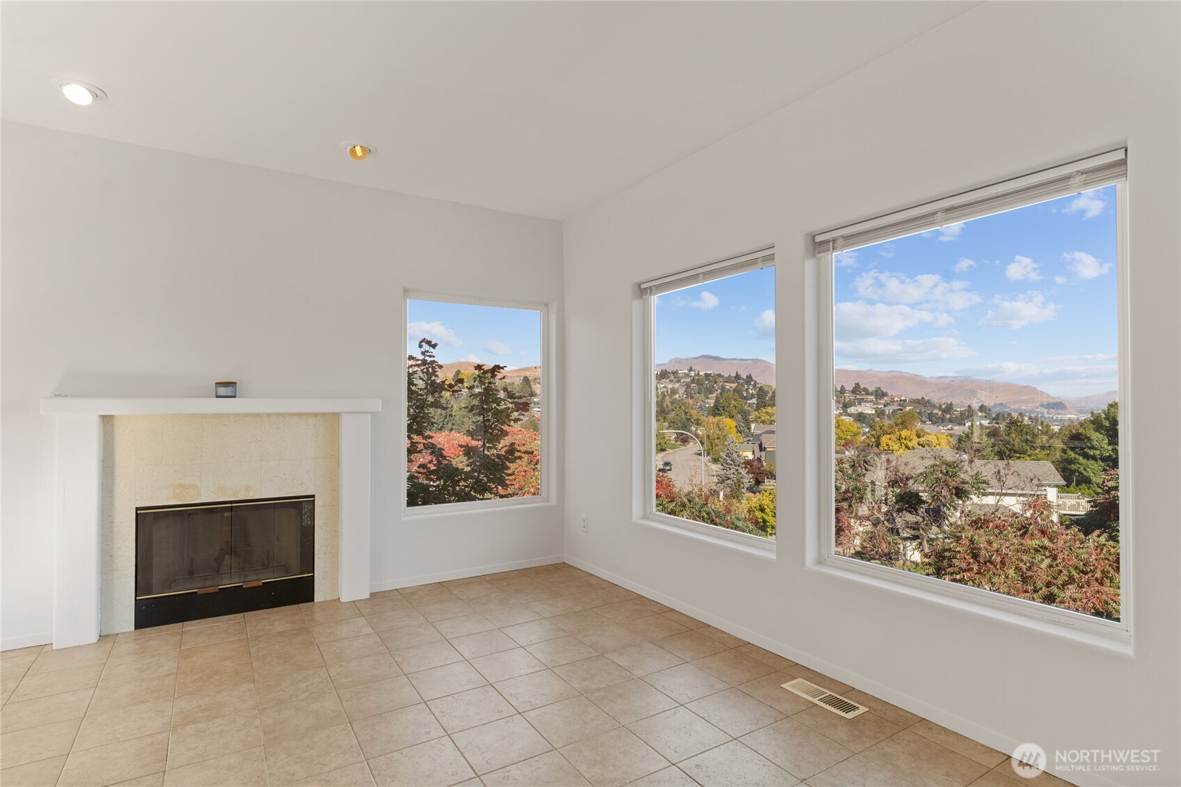 301 Canyon Place , Wenatchee, WA 98801