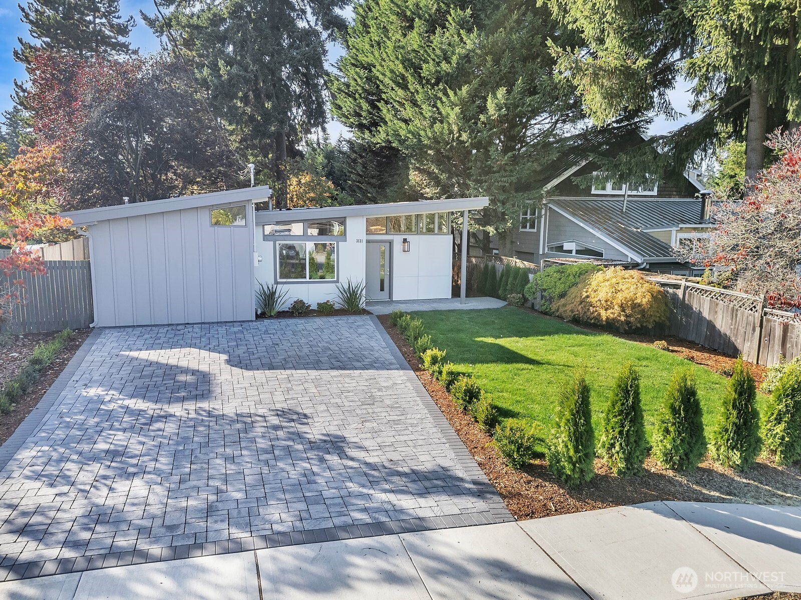 3131 112th Avenue SE, Bellevue, WA 98004