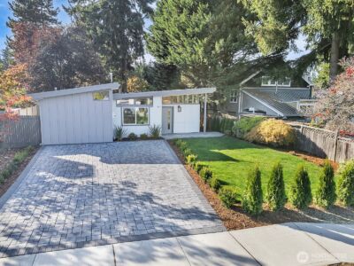 3131 112th Avenue SE, Bellevue, WA 98004