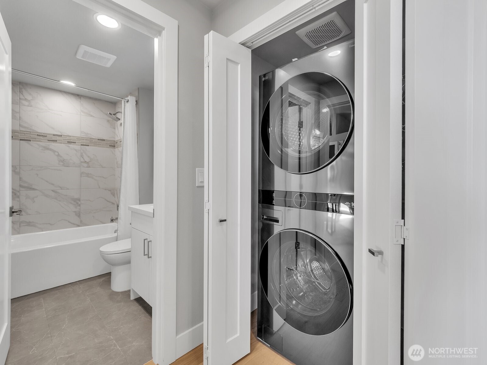 3131 112th Avenue SE, Bellevue, WA 98004