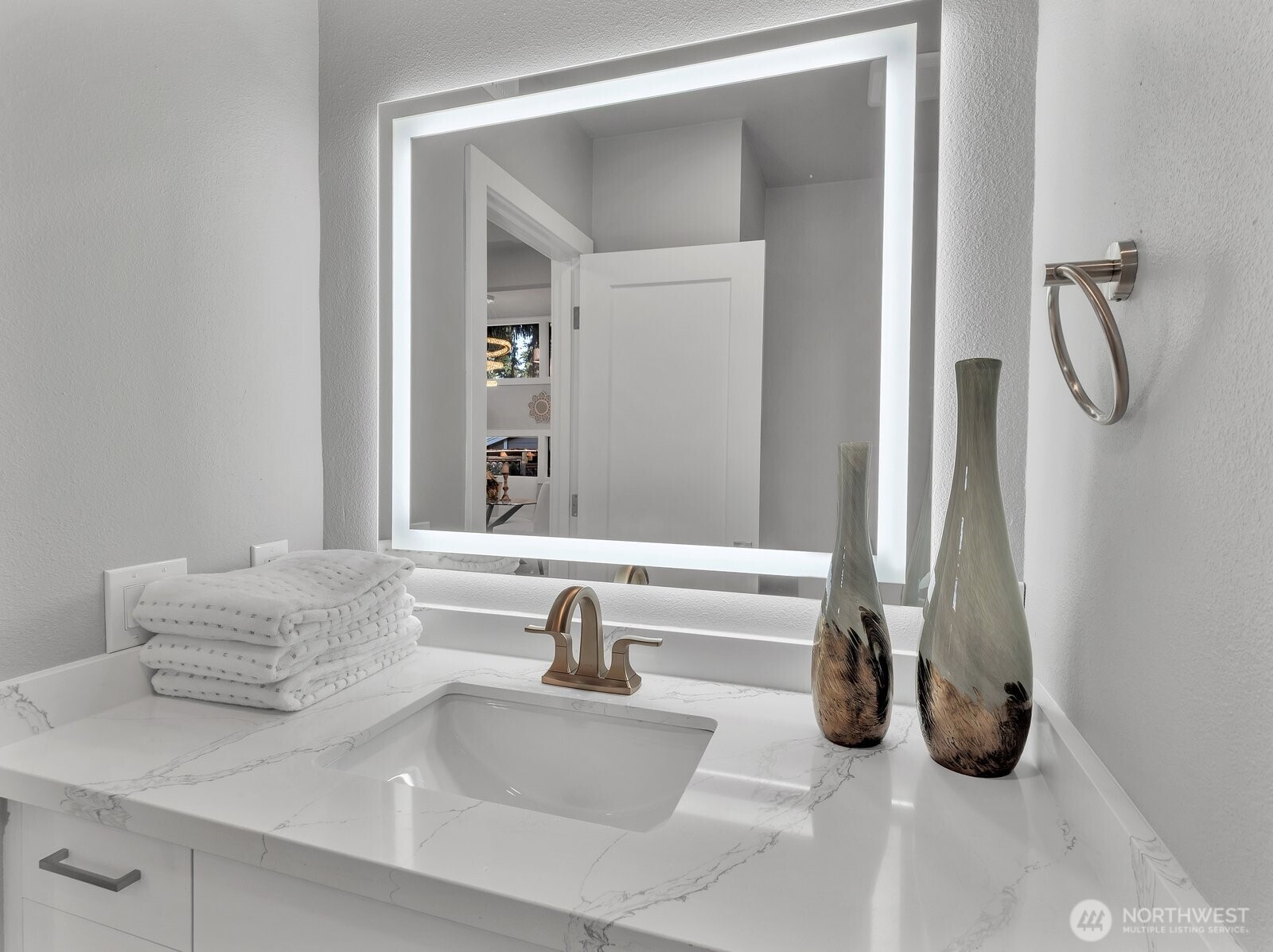 3131 112th Avenue SE, Bellevue, WA 98004