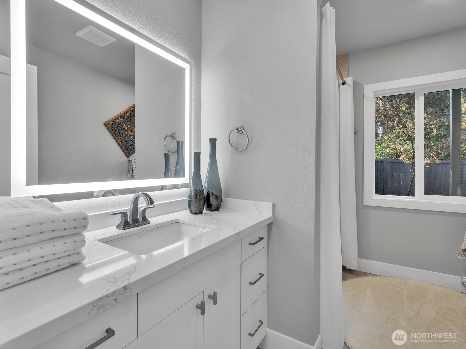 3131 112th Avenue SE, Bellevue, WA 98004