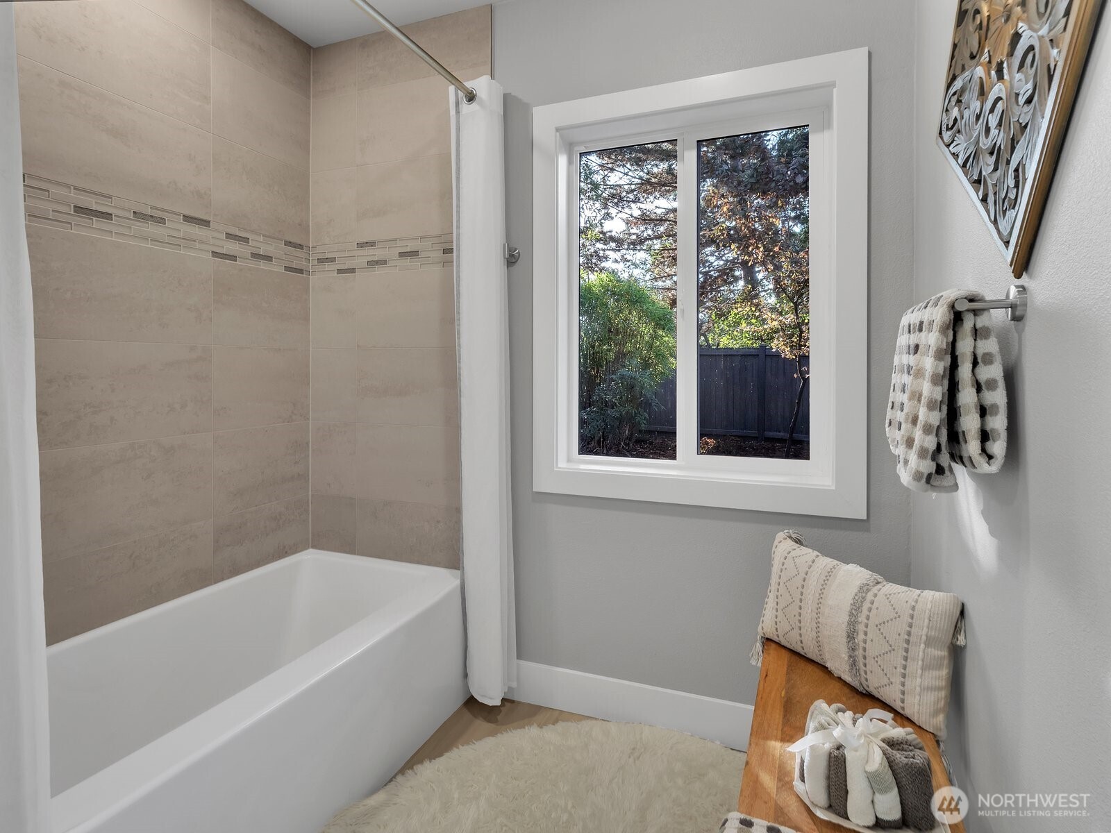 3131 112th Avenue SE, Bellevue, WA 98004