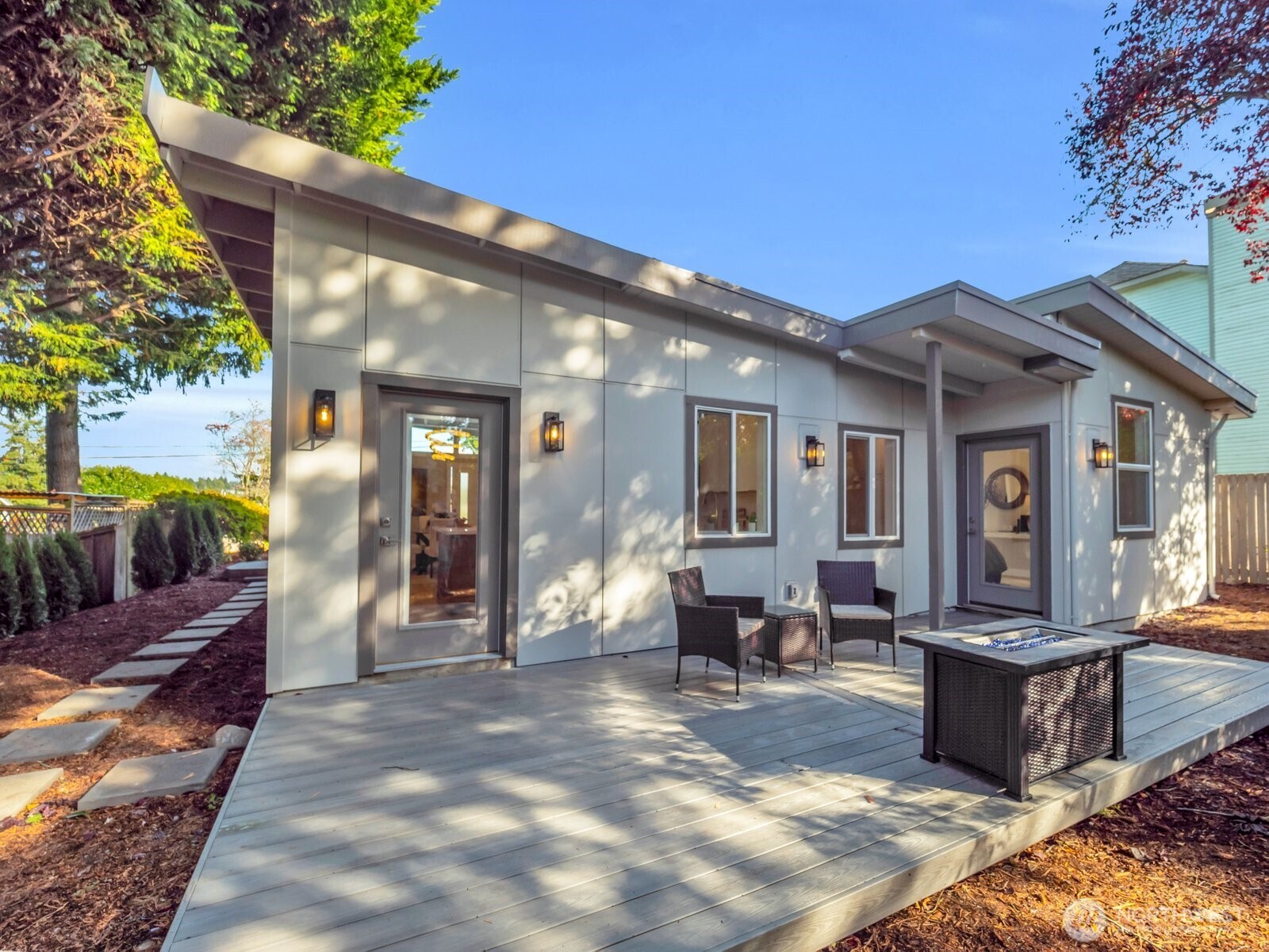 3131 112th Avenue SE, Bellevue, WA 98004