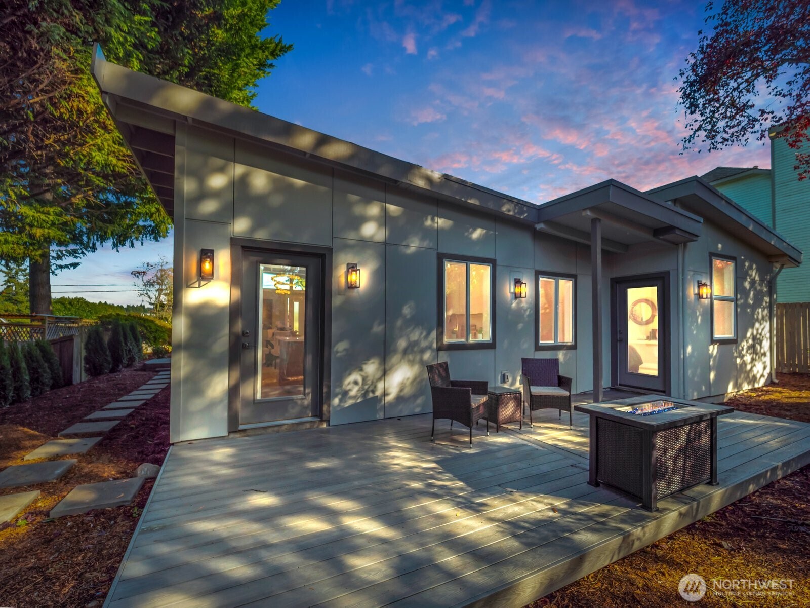 3131 112th Avenue SE, Bellevue, WA 98004