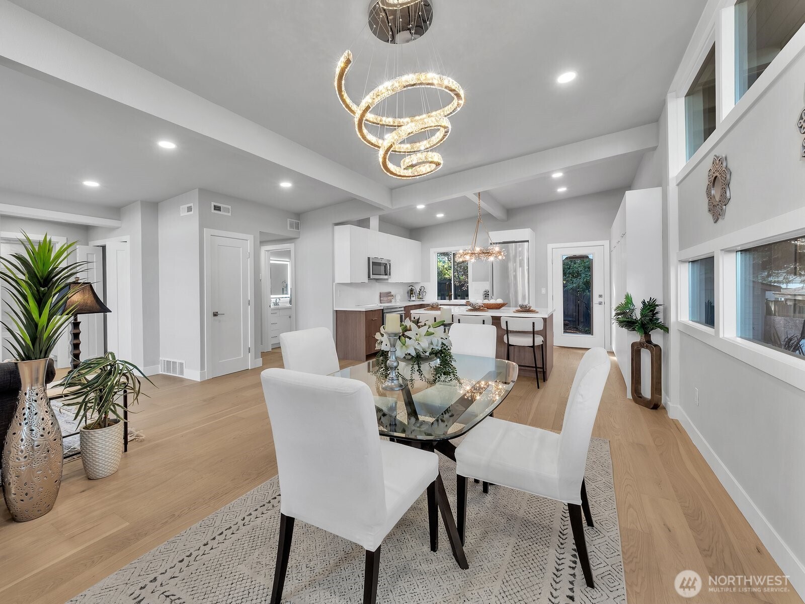 3131 112th Avenue SE, Bellevue, WA 98004