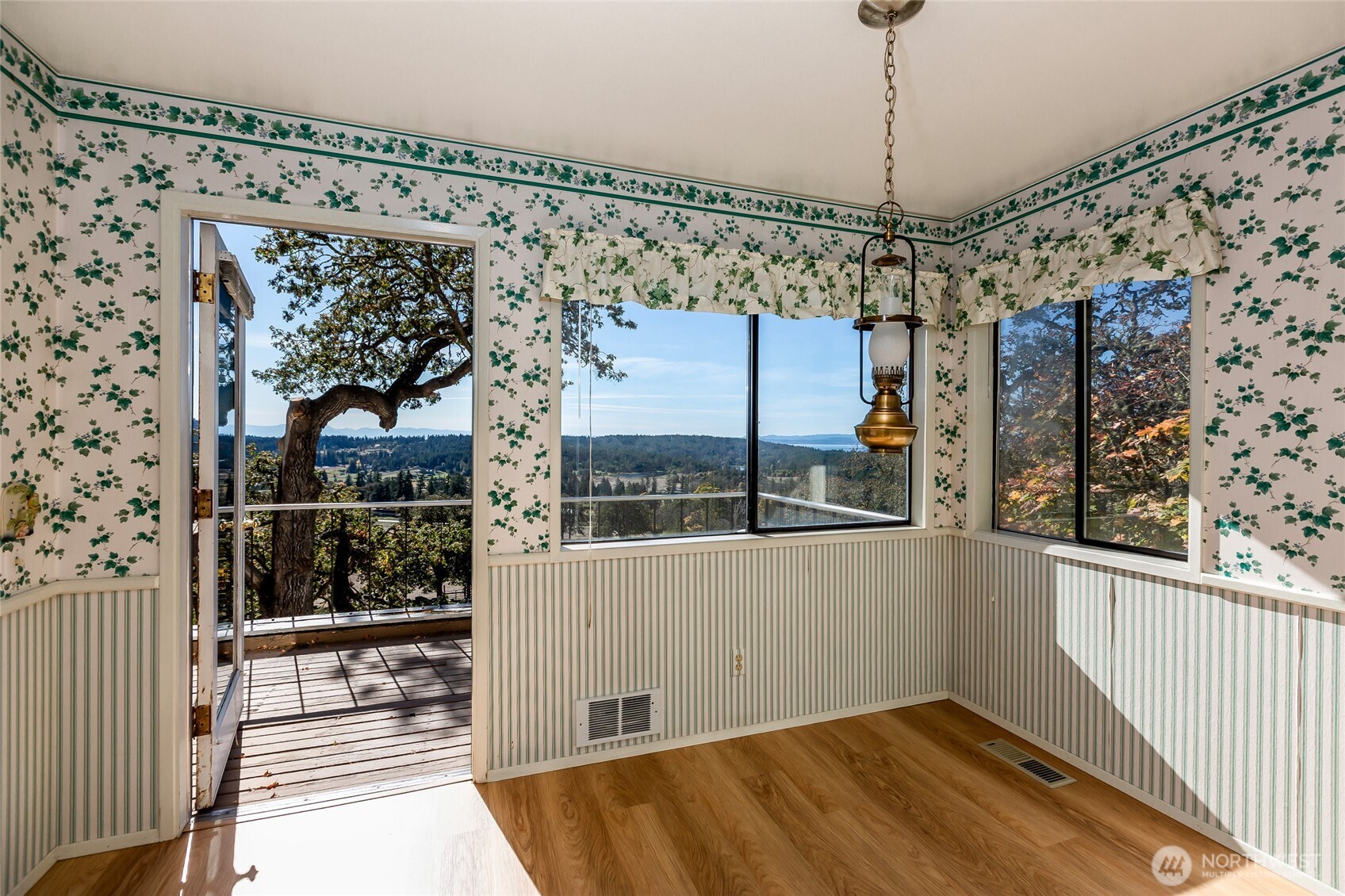 327 Twin Oaks Drive , Friday Harbor, WA 98250